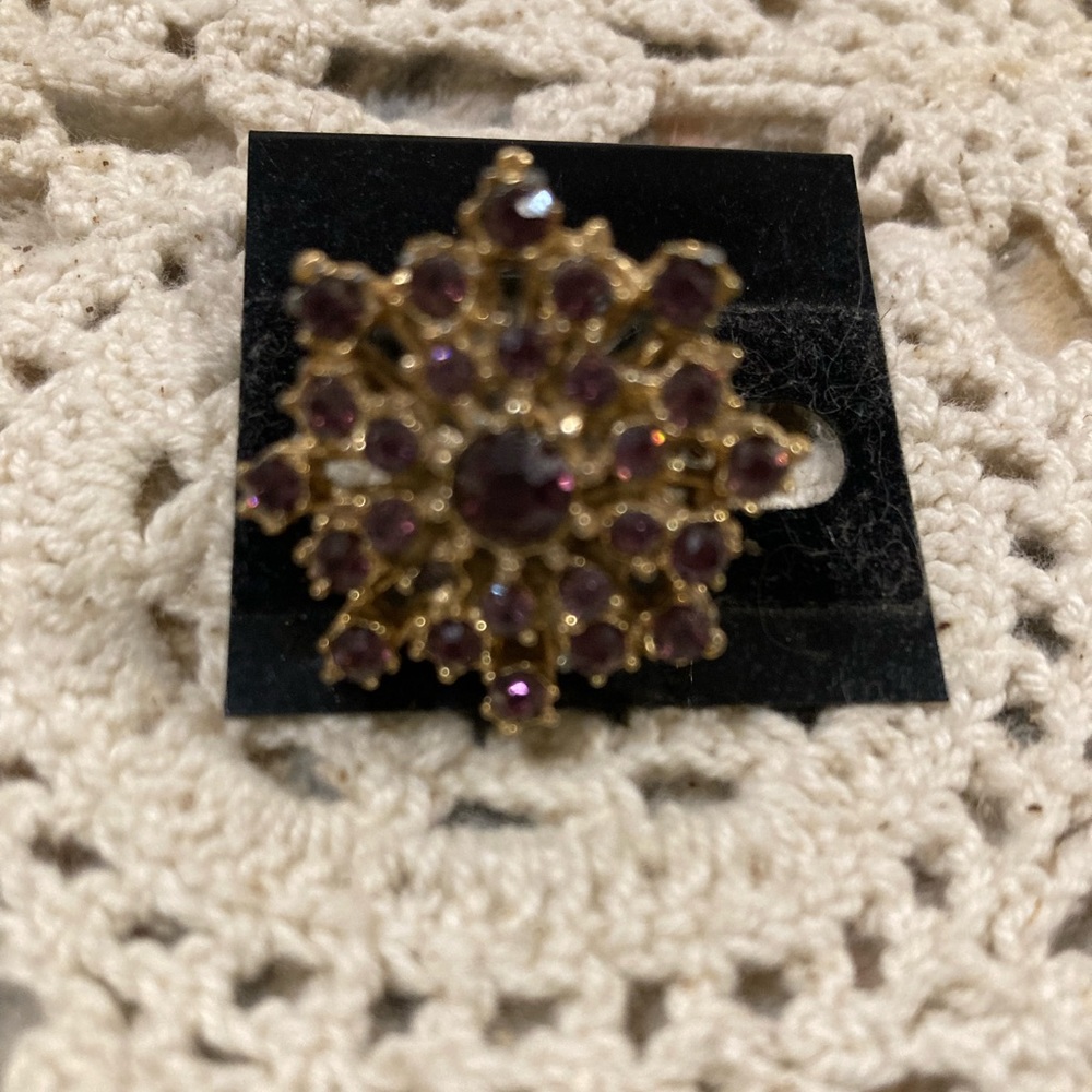 Vintage purple amethyst rig strobe brooch